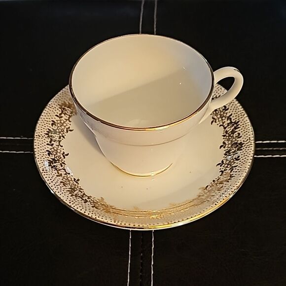 Stanley Fine Bone China Teacup & Saucer White & Gold Gilt finish - Picture 1 of 7